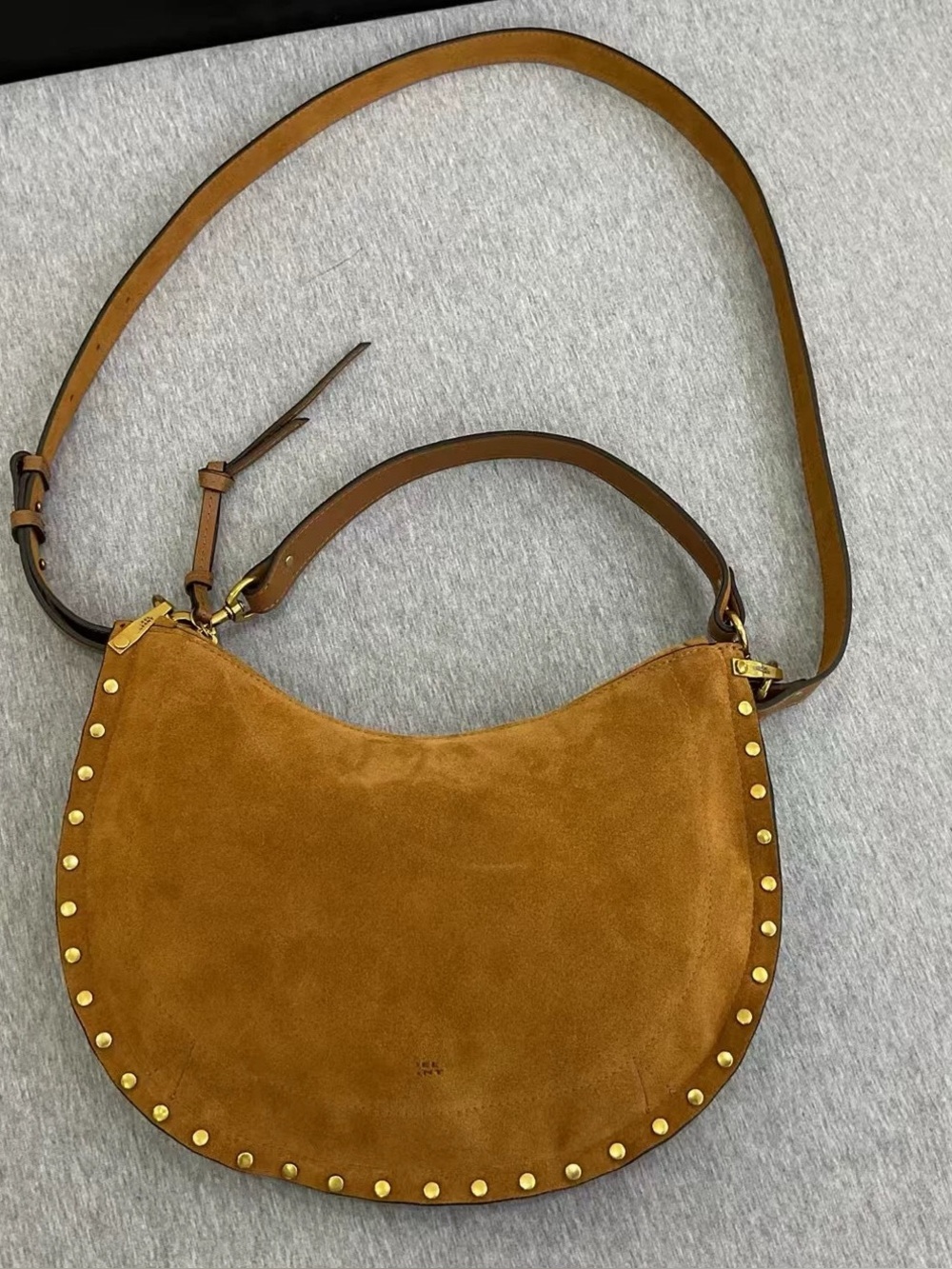 Isabel Marant OSKAN SOFT ZIP BAG
oskan soft zip bag in suede calfskin leather - Picture 5 of 16